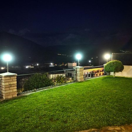 Shena Guest House Gjirokastër Buitenkant foto