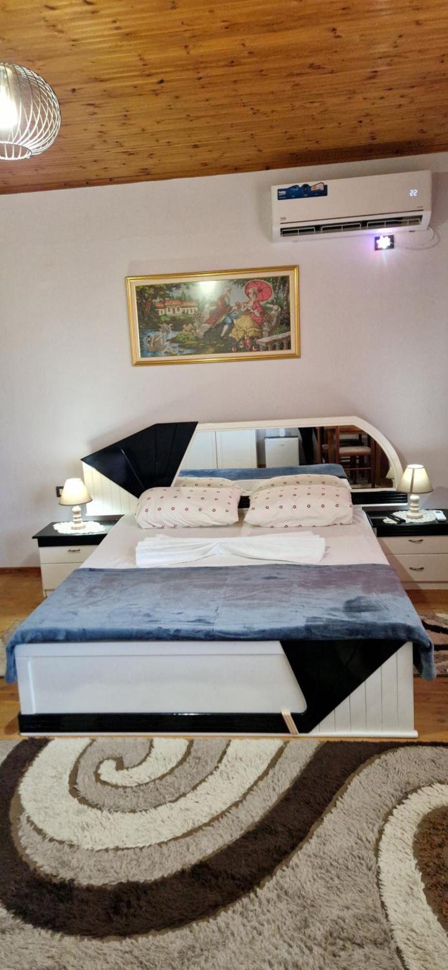 Shena Guest House Gjirokastër Buitenkant foto