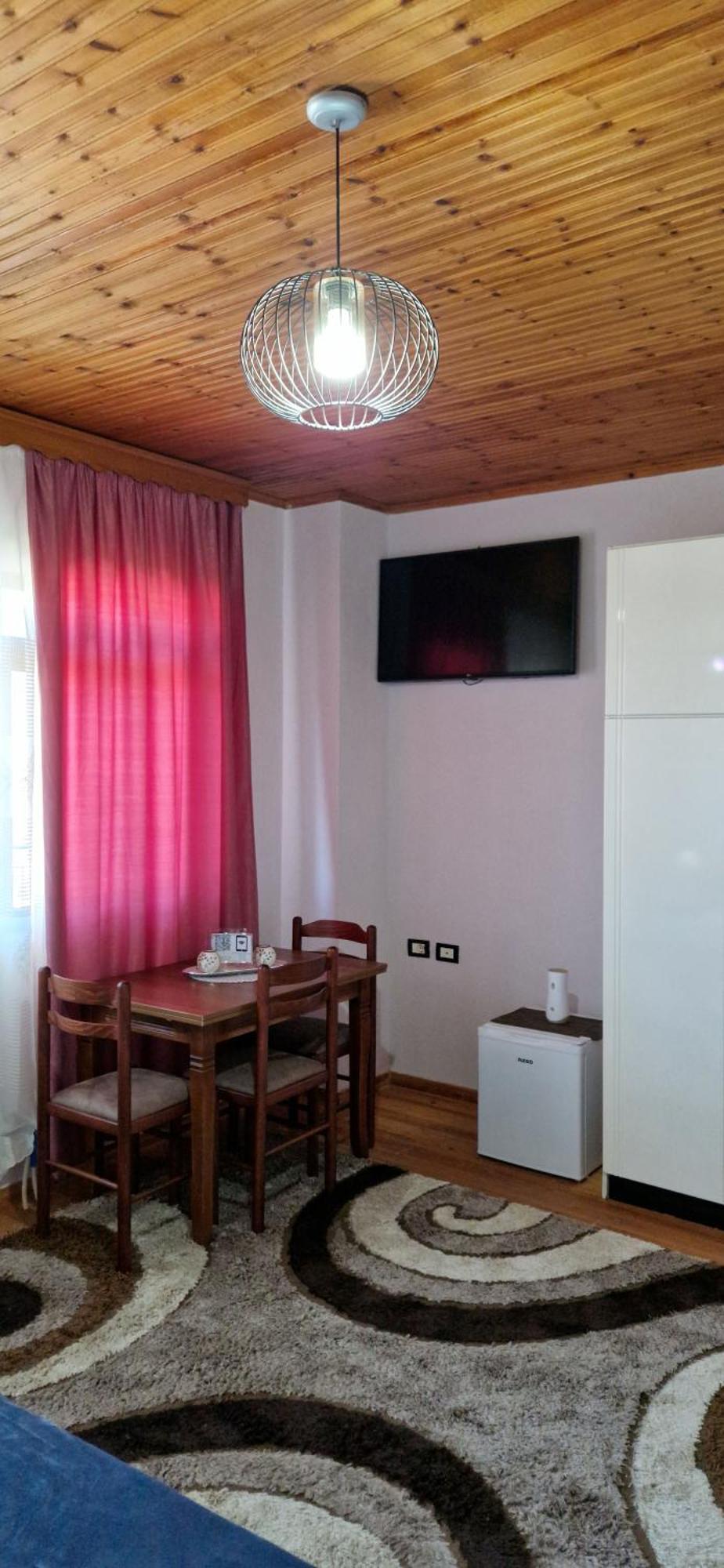 Shena Guest House Gjirokastër Buitenkant foto