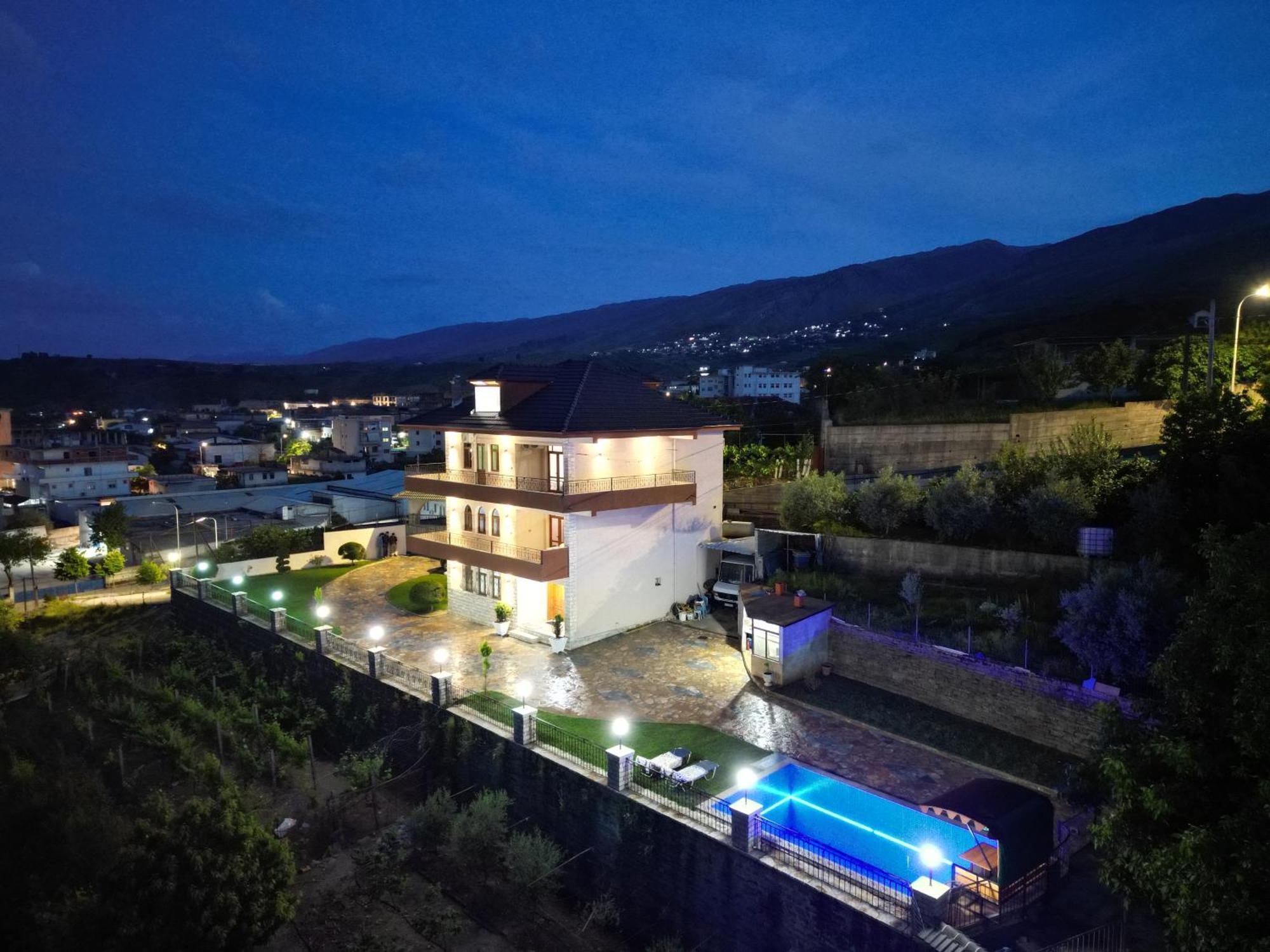 Shena Guest House Gjirokastër Buitenkant foto
